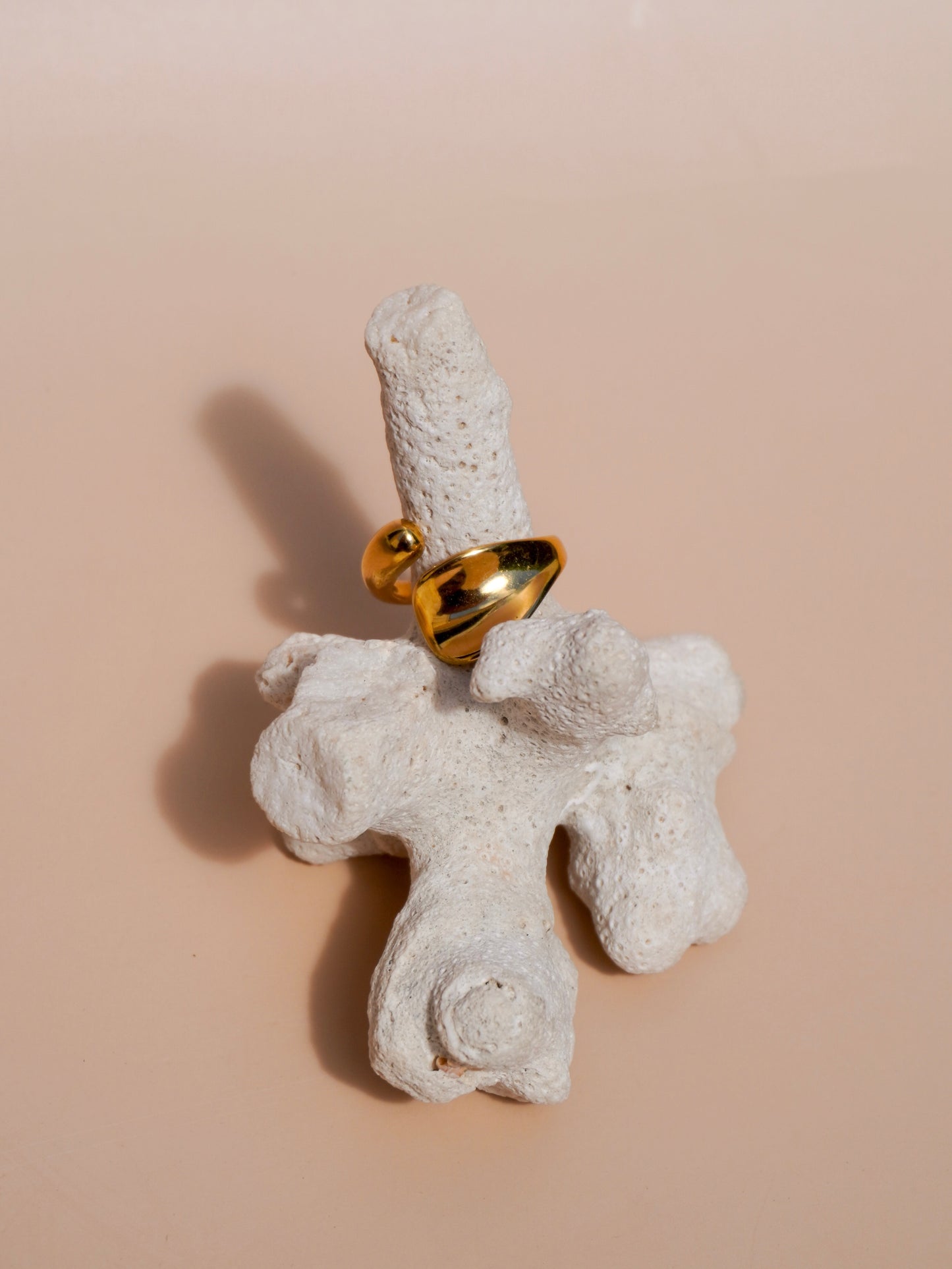 Asymmetric ring