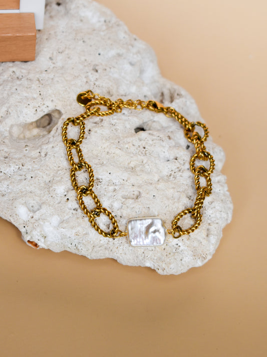 Pearl bracelet